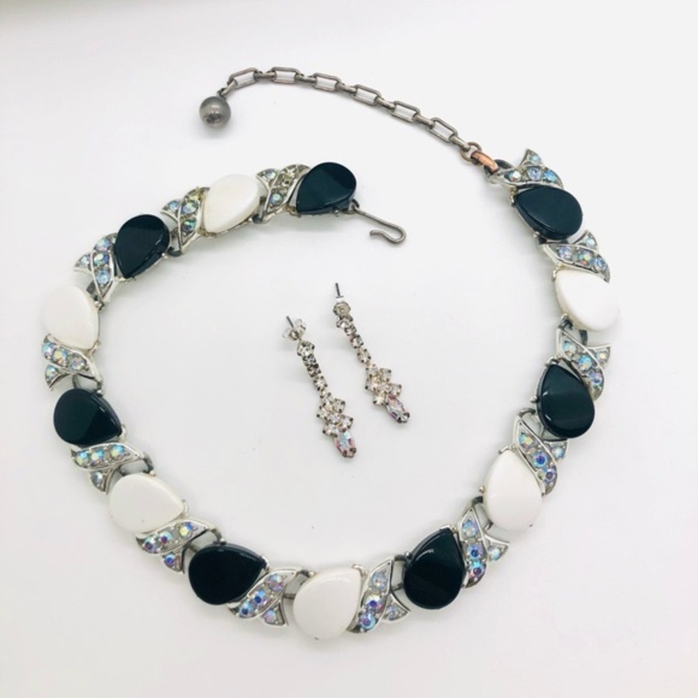 Vintage Thermoset Necklace & Rhinestone Earrings